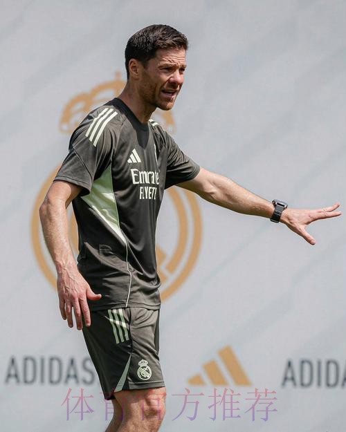 图片报：阿隆索承诺明夏去皇马的消息不属实